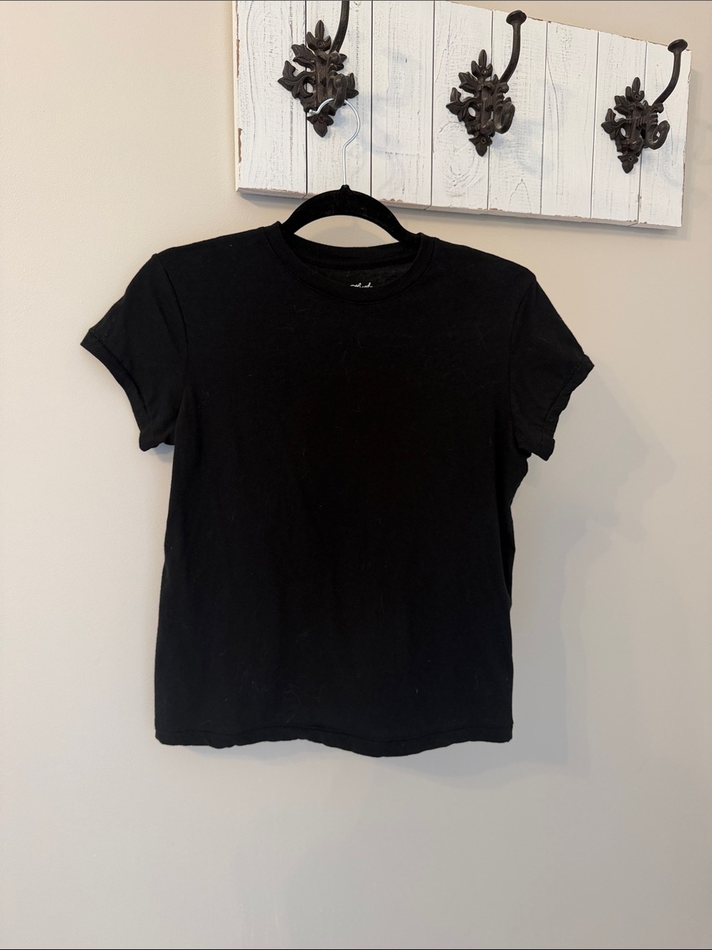 Universal Thread Black Short Sleeve Crewneck Tee